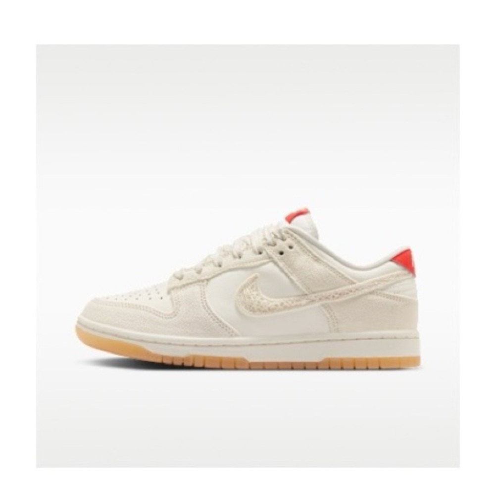 Women’s Nike Dunk Low